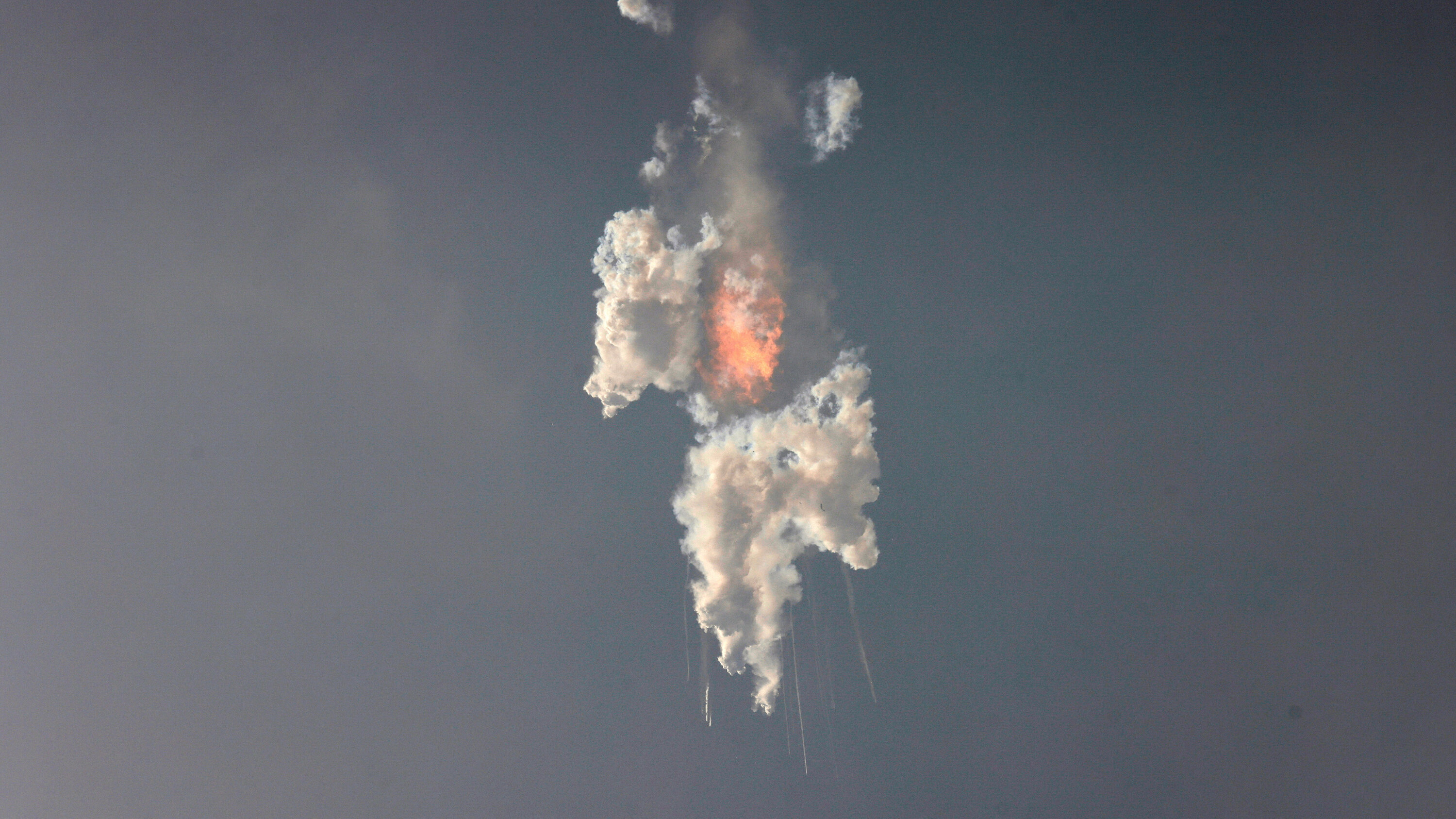 SpaceX Starship Flight 9: Launch Go-Ahead, Public Safety Precautions In Place SpaceX Starship Flight 9: Launch Go-Ahead, Public Safety Precautions In Place