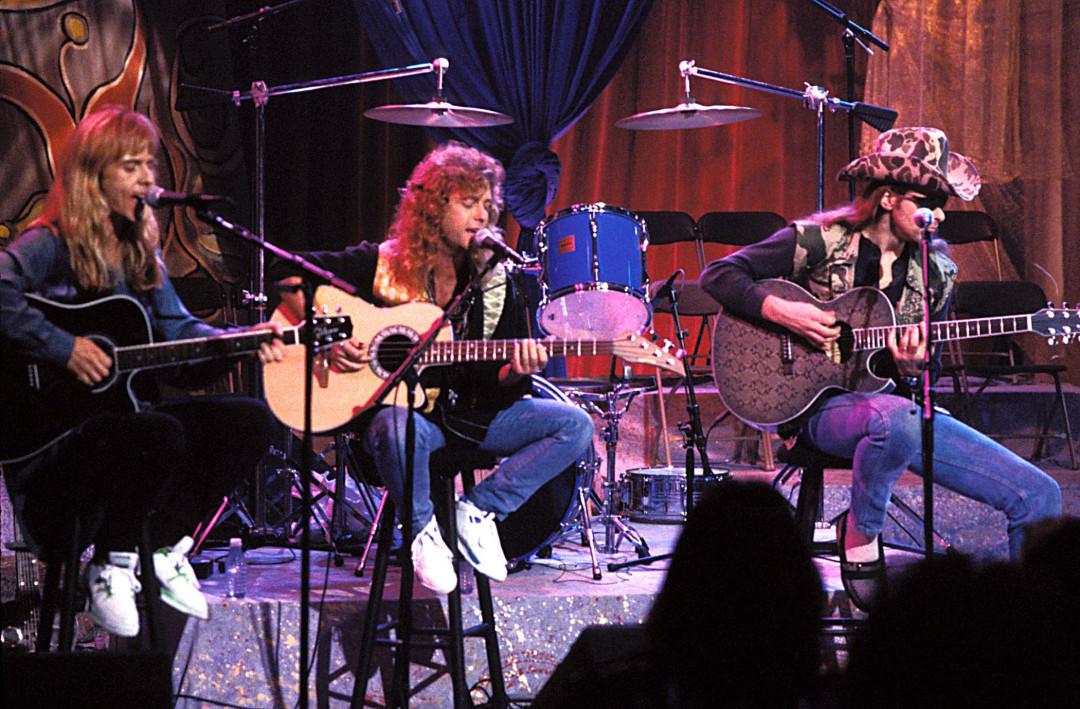 Stream Over 100 MTV Unplugged Performances: Complete Episode Guide Stream Over 100 MTV Unplugged Performances: Complete Episode Guide