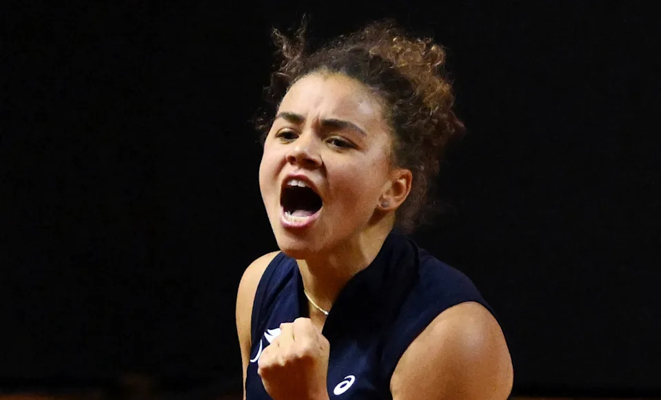 Stuttgart Open: Ostapenko Upsets Swiatek, Reaches Semifinals Stuttgart Open: Ostapenko Upsets Swiatek, Reaches Semifinals