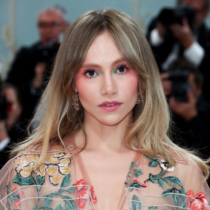 Suki Waterhouse's Full-Circle Met Gala Style Evolution Suki Waterhouse's Full-Circle Met Gala Style Evolution