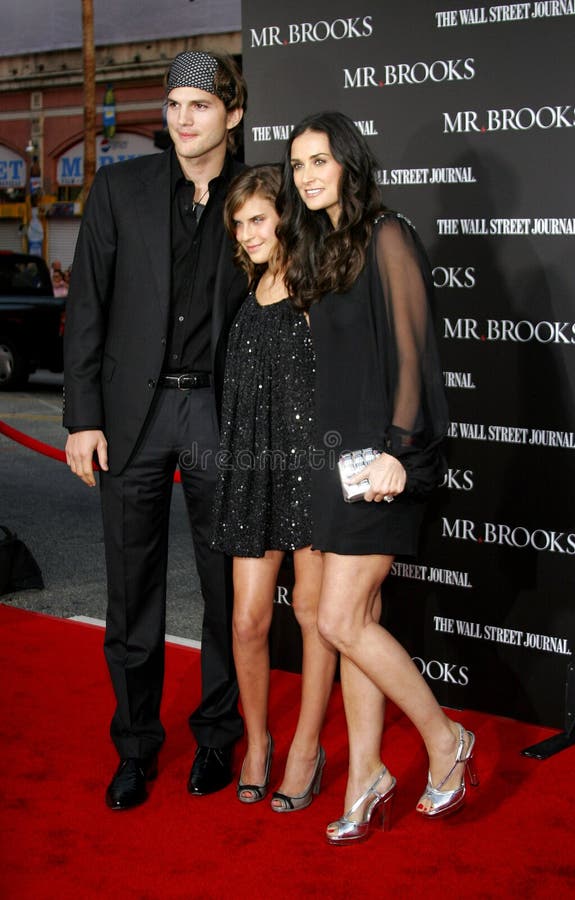 Tallulah Willis' Rare Comments On Ex-Stepdad Ashton Kutcher Tallulah Willis' Rare Comments On Ex-Stepdad Ashton Kutcher