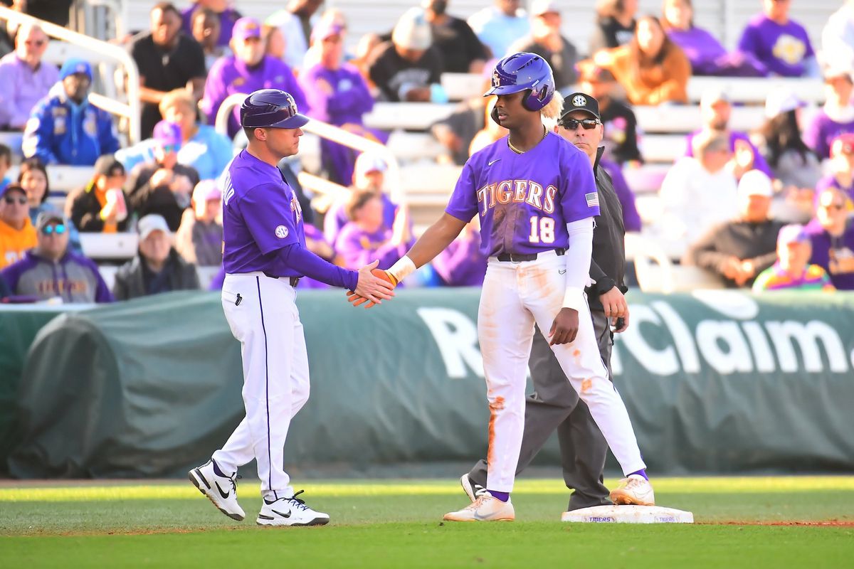 Tennessee Rallies Past LSU, Splits Series Tennessee Rallies Past LSU, Splits Series