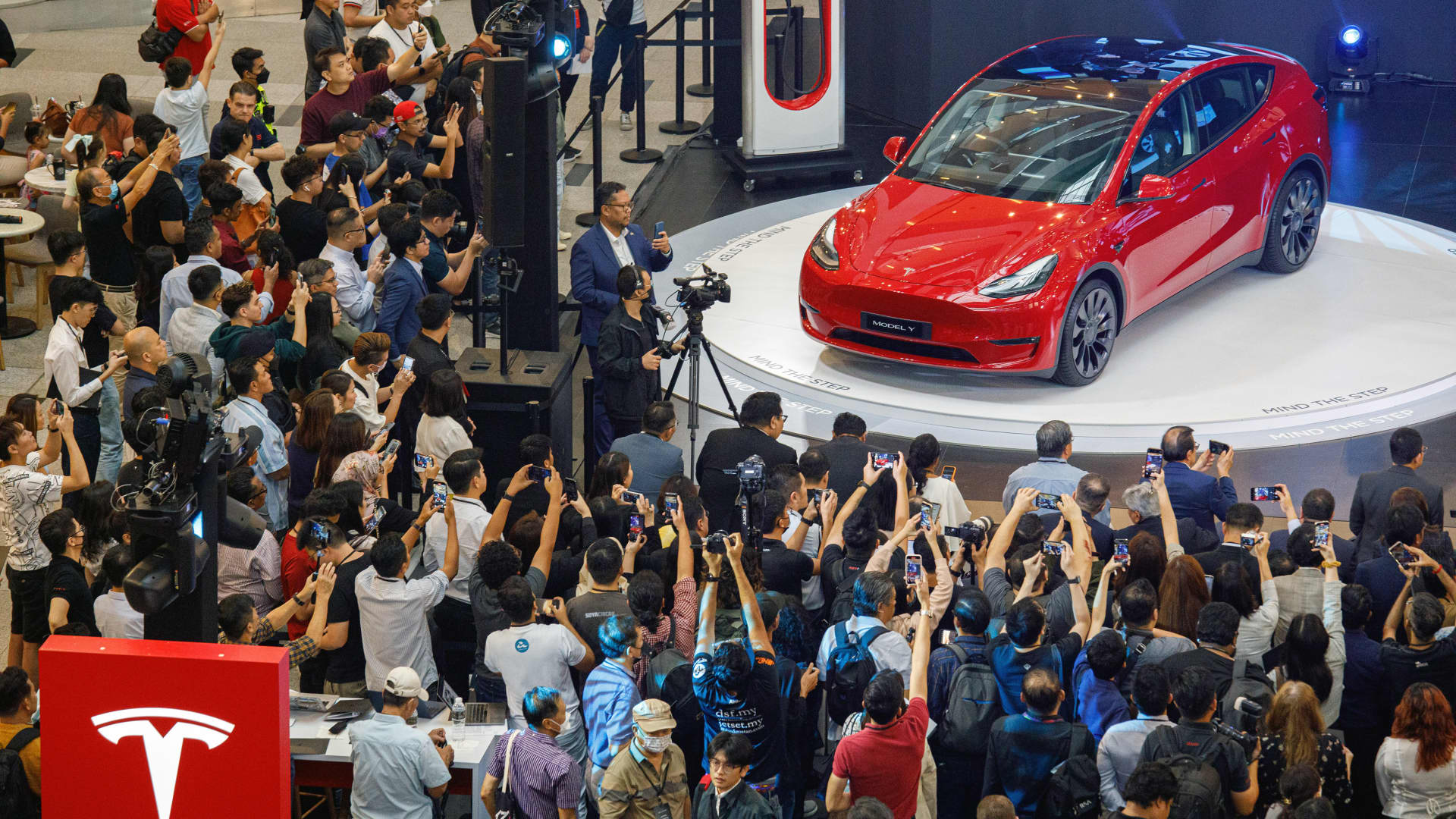 Tesla And Tech Fuel US Stock Market Surge Tesla And Tech Fuel US Stock Market Surge