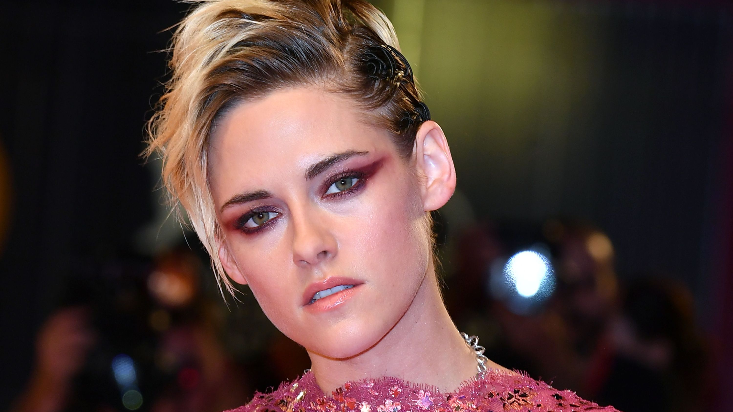 The Chronology Of Water Review: Kristen Stewart's Intense Performance Explored The Chronology Of Water Review: Kristen Stewart's Intense Performance Explored