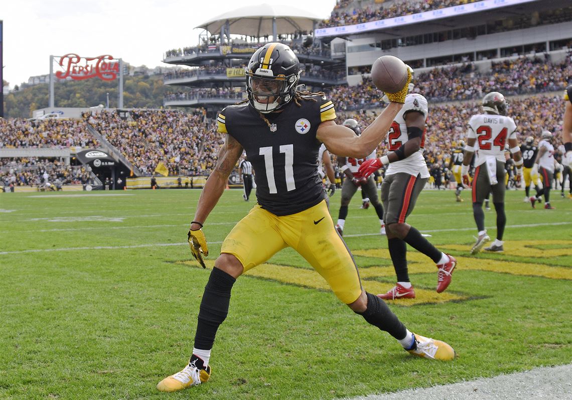 The Pittsburgh Steelers' Decision: A Wide Receiver's Fate The Pittsburgh Steelers' Decision: A Wide Receiver's Fate