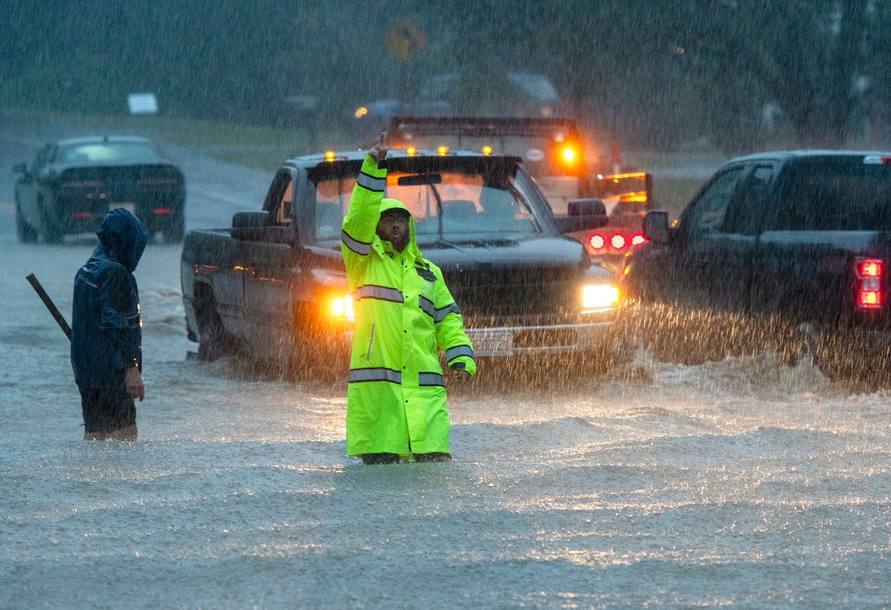 Thursday Night Flash Flood Warning: Hampshire And Worcester Preparedness Guide Thursday Night Flash Flood Warning: Hampshire And Worcester Preparedness Guide