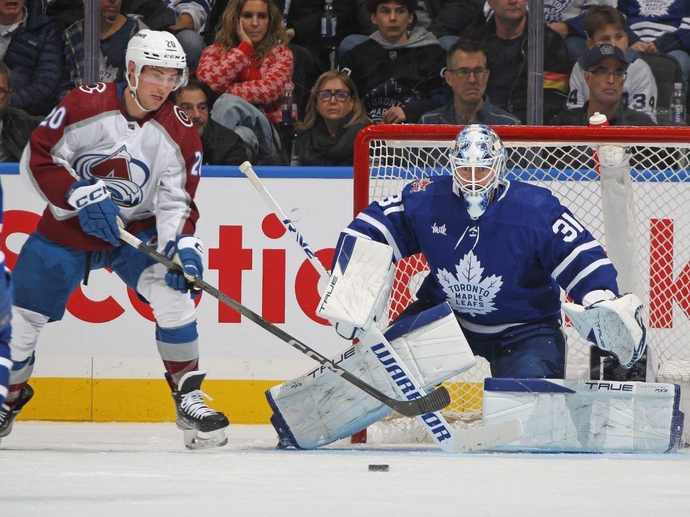 Toronto Maple Leafs Edge Out Avalanche With 2-1 Victory Toronto Maple Leafs Edge Out Avalanche With 2-1 Victory