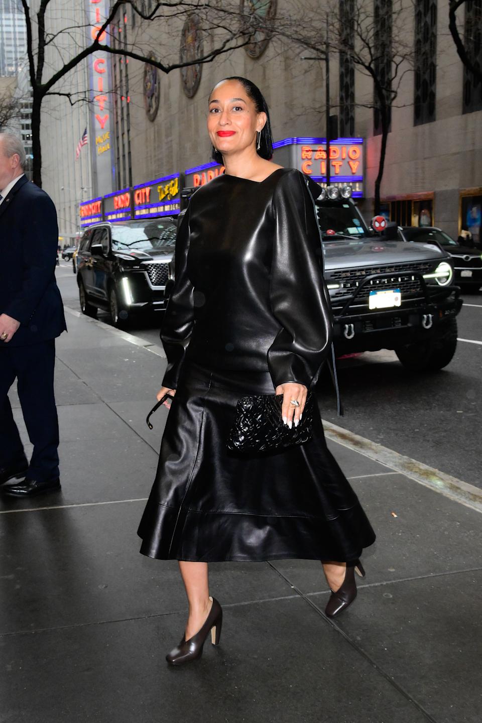 Tracee Ellis Ross: Navigating Grief And The Dating Scene Tracee Ellis Ross: Navigating Grief And The Dating Scene