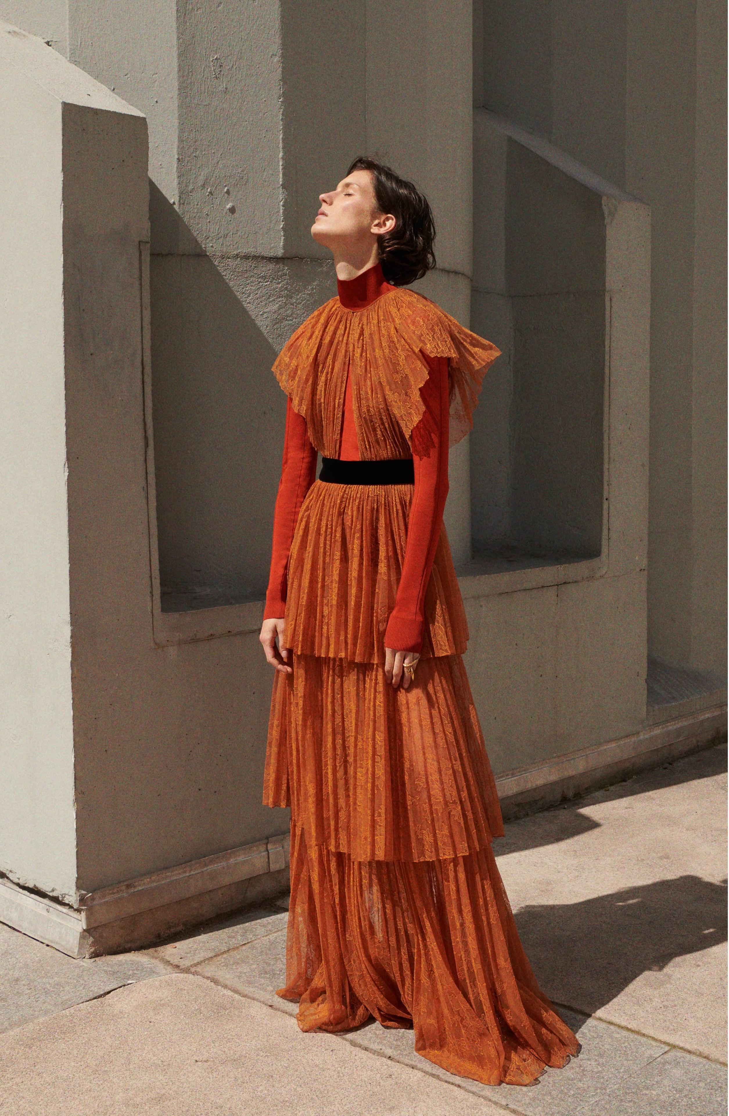 Tracee Ellis Ross Returns To The Runway In Style Tracee Ellis Ross Returns To The Runway In Style