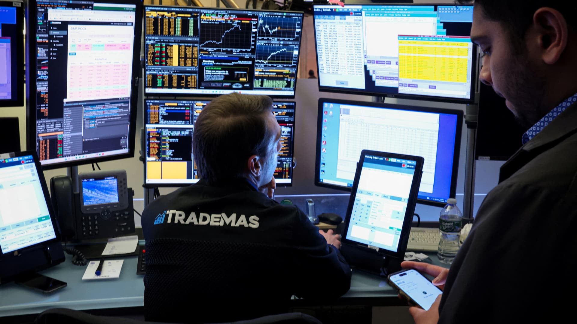 Tracking The Markets: Dow, S&P 500 Updates (May 30) Tracking The Markets: Dow, S&P 500 Updates (May 30)