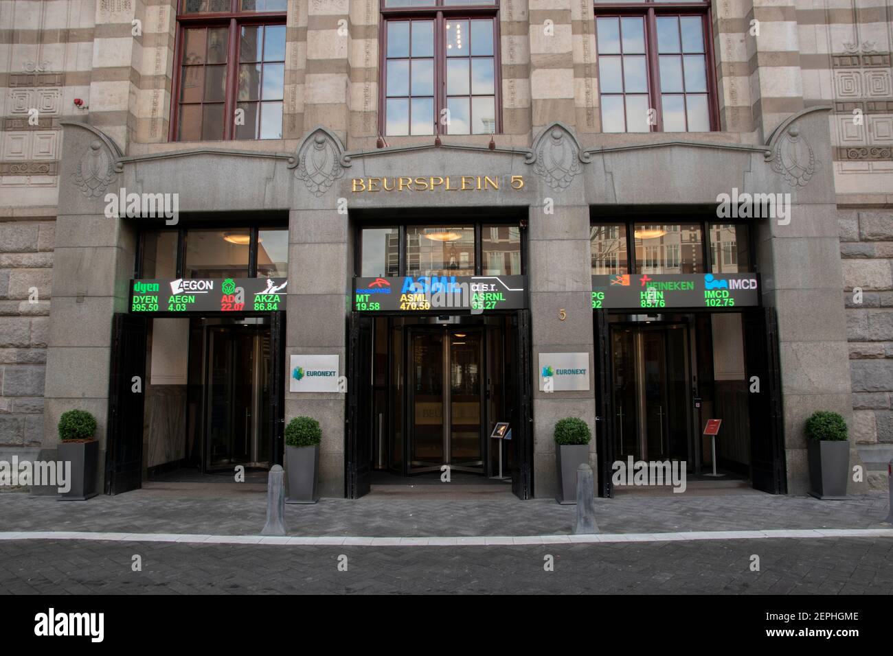 Trump's Tariff Relief: 8% Surge In Euronext Amsterdam Stock Trading Trump's Tariff Relief: 8% Surge In Euronext Amsterdam Stock Trading