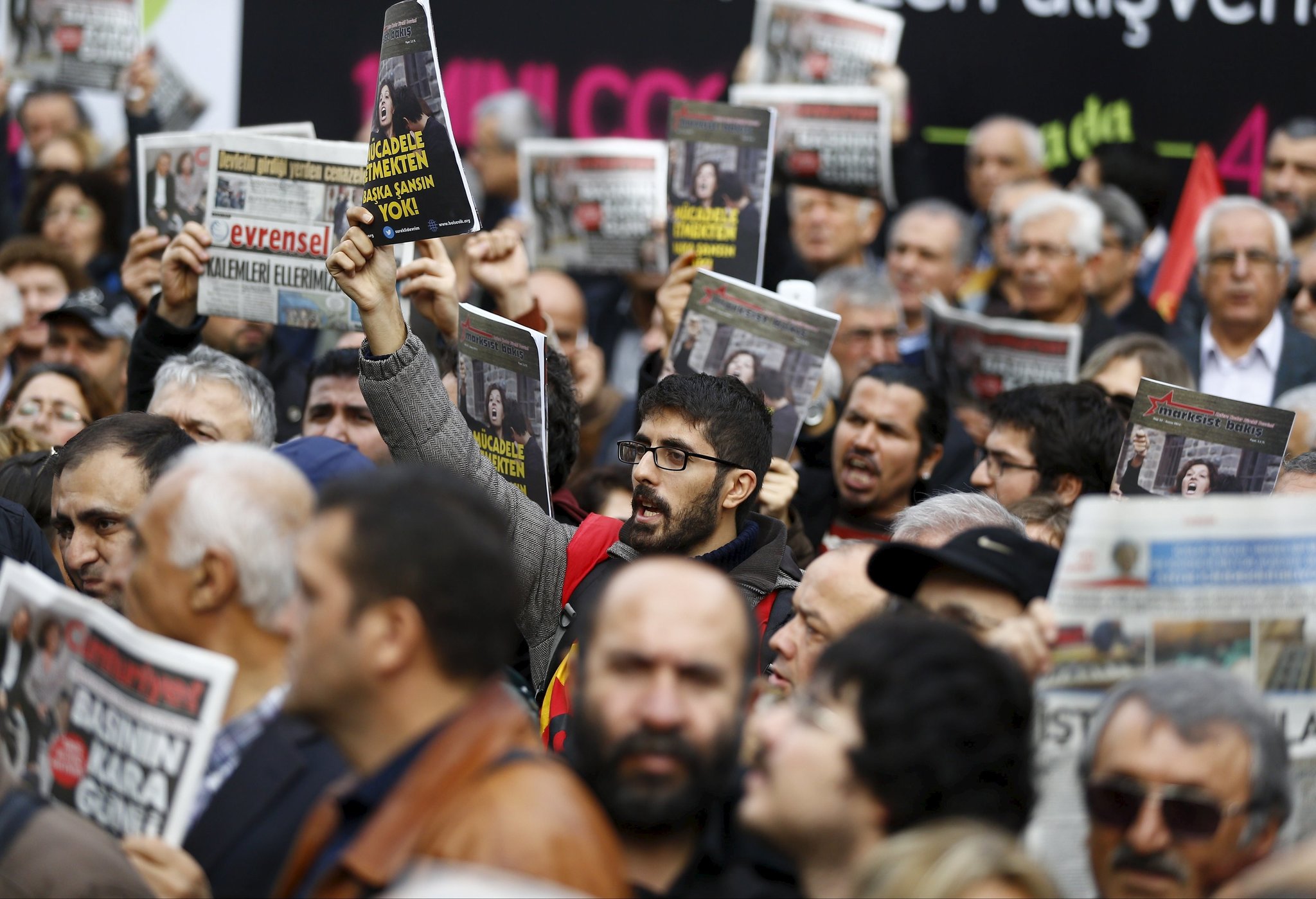 Turkey Blocks Jailed Mayor's Social Media After Protests Turkey Blocks Jailed Mayor's Social Media After Protests