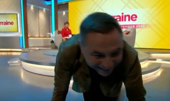 TV Host Lorraine Kelly Squirming After David Walliams' Remark TV Host Lorraine Kelly Squirming After David Walliams' Remark