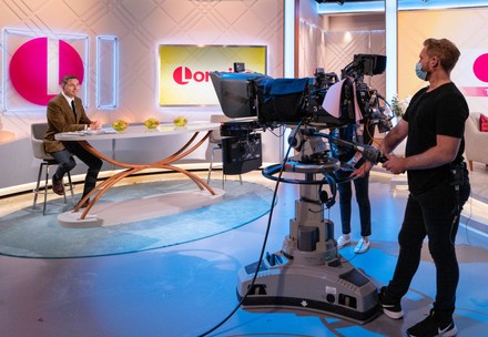 TV Interview Turns Awkward: Lorraine Kelly And David Walliams' Cancelled Joke TV Interview Turns Awkward: Lorraine Kelly And David Walliams' Cancelled Joke