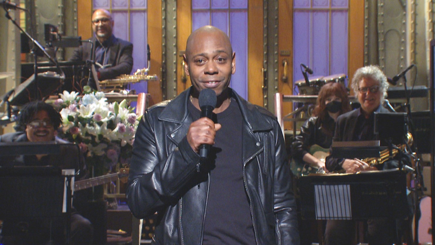 Unexpected Guest: Sabrina Carpenter In Quinta Brunson's SNL Monologue About Height Unexpected Guest: Sabrina Carpenter In Quinta Brunson's SNL Monologue About Height