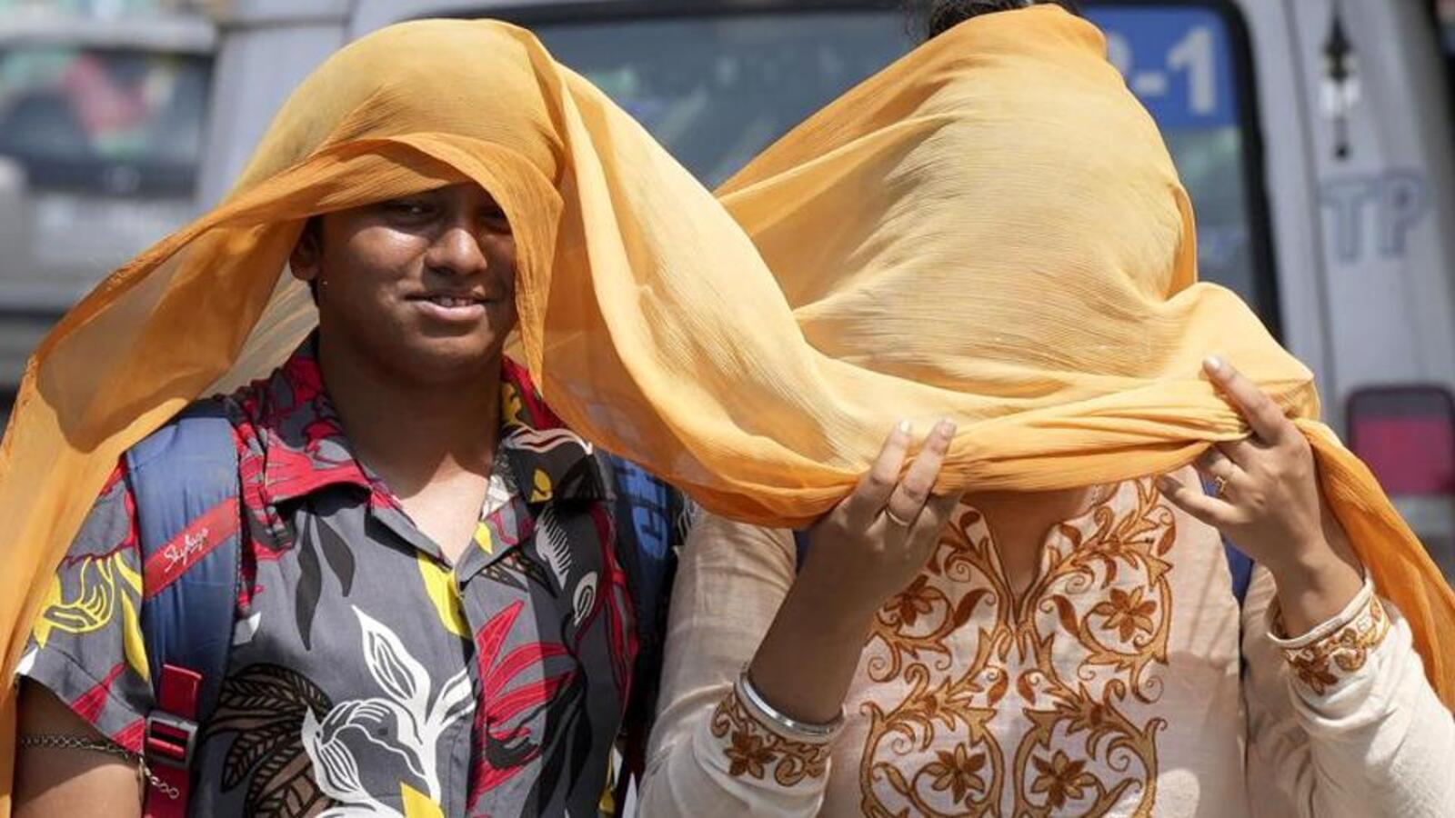Urgent: Heatwave Warning For Four West Bengal Districts Urgent: Heatwave Warning For Four West Bengal Districts