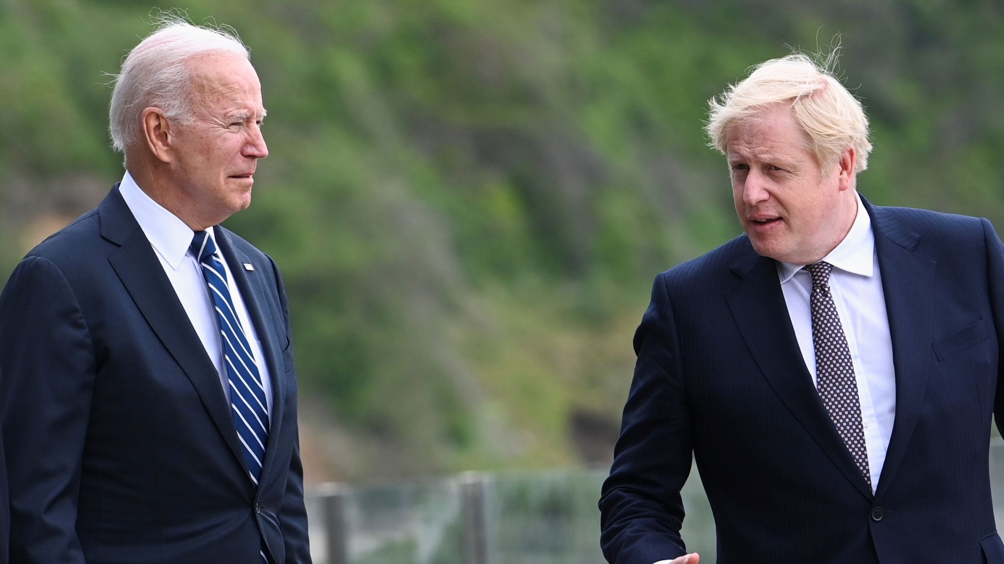 US-UK Trade Deal: Trump's Announcement Imminent US-UK Trade Deal: Trump's Announcement Imminent