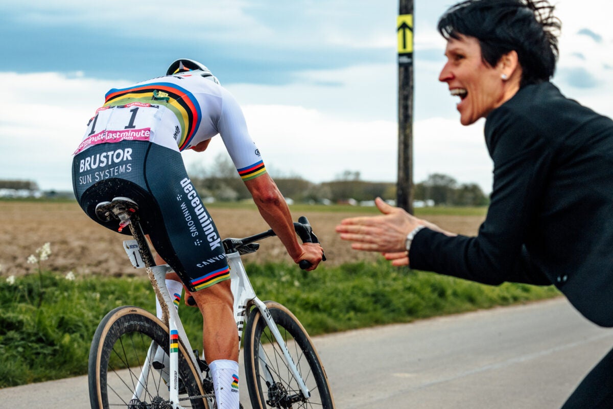 Van Der Poel Demands Legal Action After Paris-Roubaix Bottle Incident Van Der Poel Demands Legal Action After Paris-Roubaix Bottle Incident