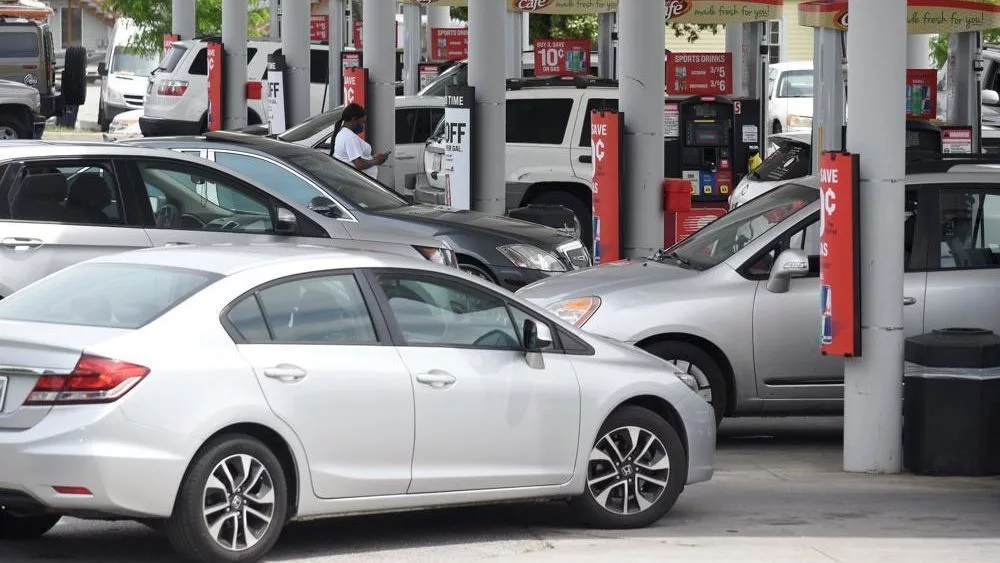 Virginia Experiences 50-Cent Drop In Gasoline Prices Virginia Experiences 50-Cent Drop In Gasoline Prices