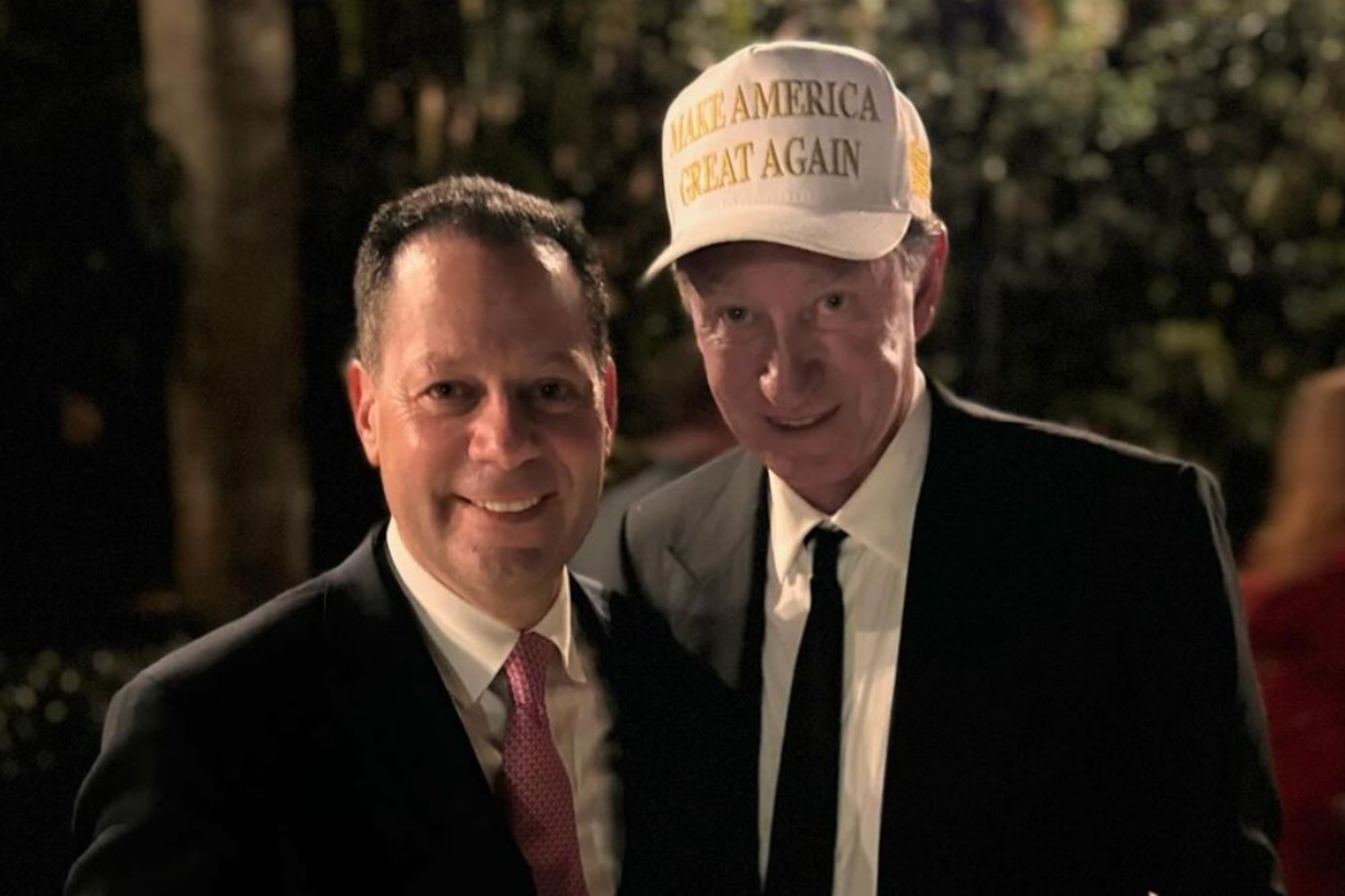 Wayne Gretzky, Trump Tariffs, And Canadian Patriotism: A National Conversation Wayne Gretzky, Trump Tariffs, And Canadian Patriotism: A National Conversation