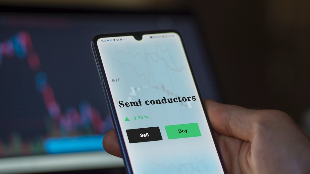 Why Did Investors Dump Leveraged Semiconductor ETFs Before The Surge? Why Did Investors Dump Leveraged Semiconductor ETFs Before The Surge?