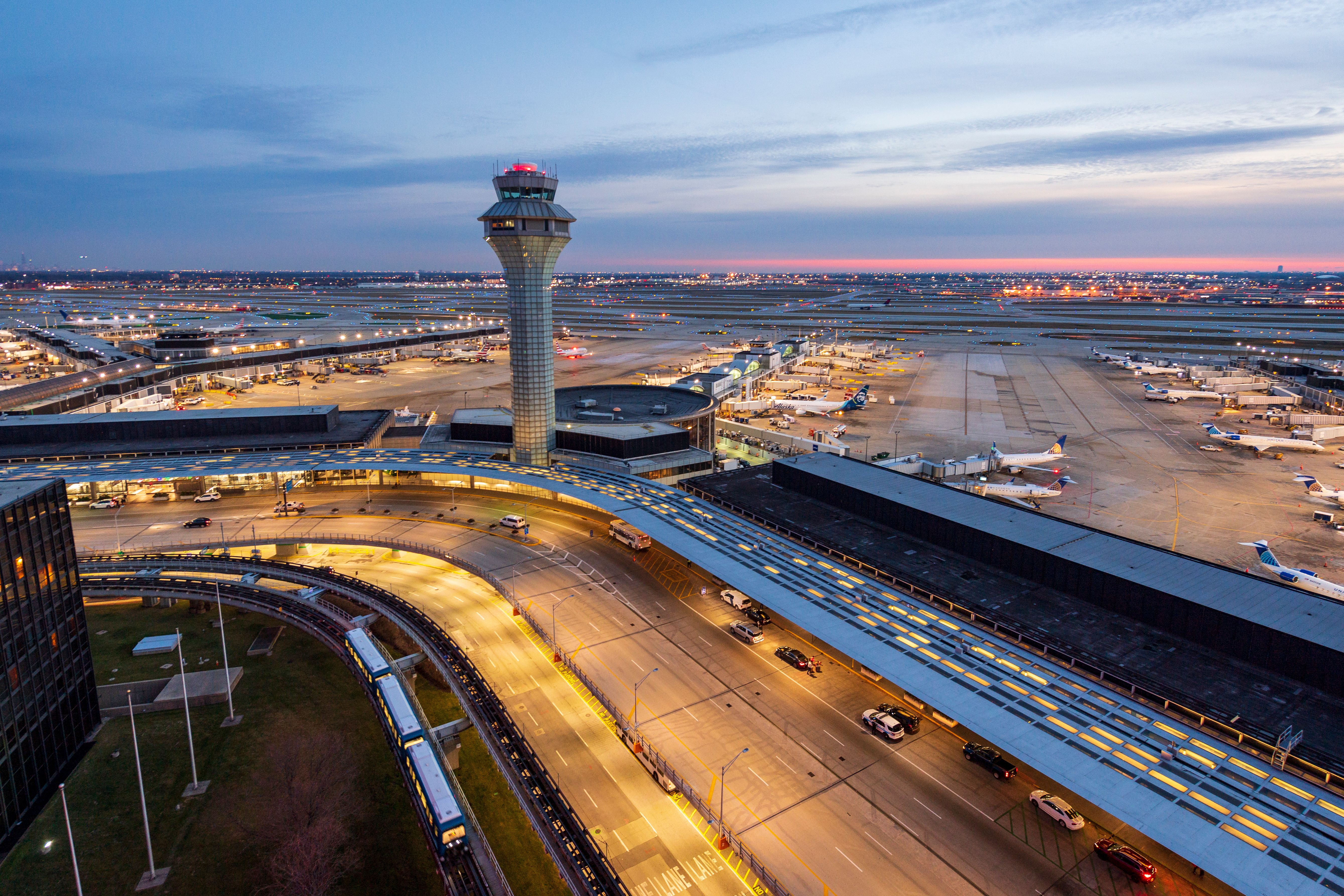 Why United And American Airlines Dominate Chicago O'Hare: A Battle For Supremacy Why United And American Airlines Dominate Chicago O'Hare: A Battle For Supremacy