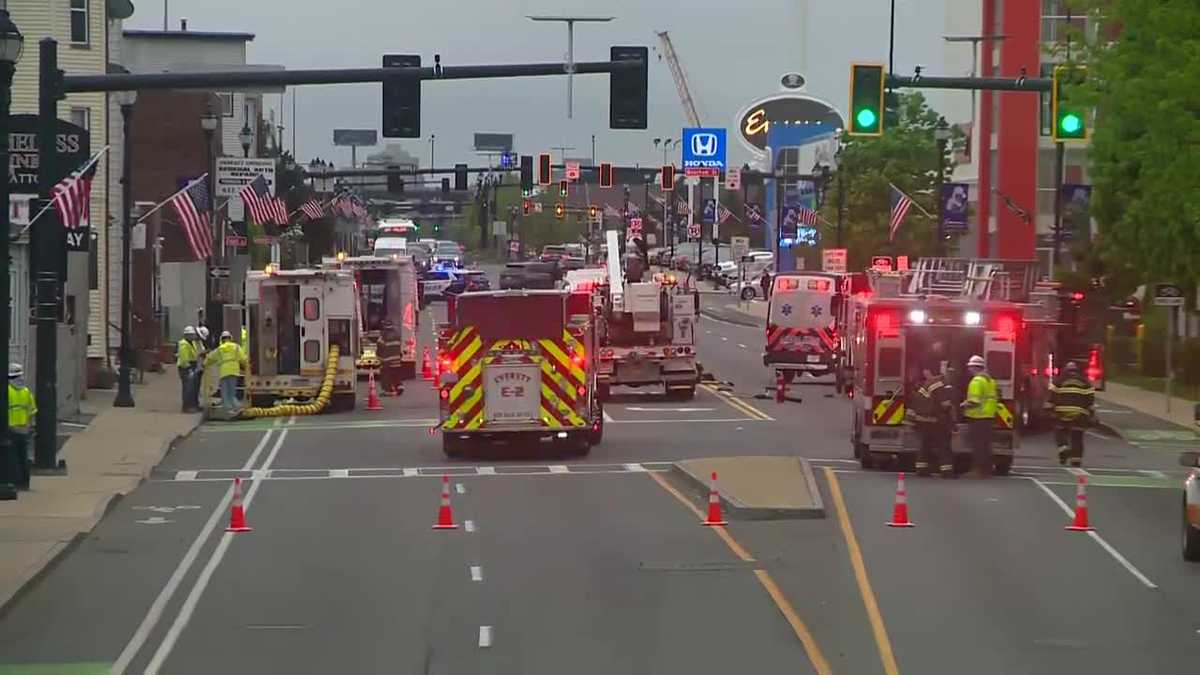 Woman And Child Escape Manhole Explosion: Miraculous Survival Woman And Child Escape Manhole Explosion: Miraculous Survival